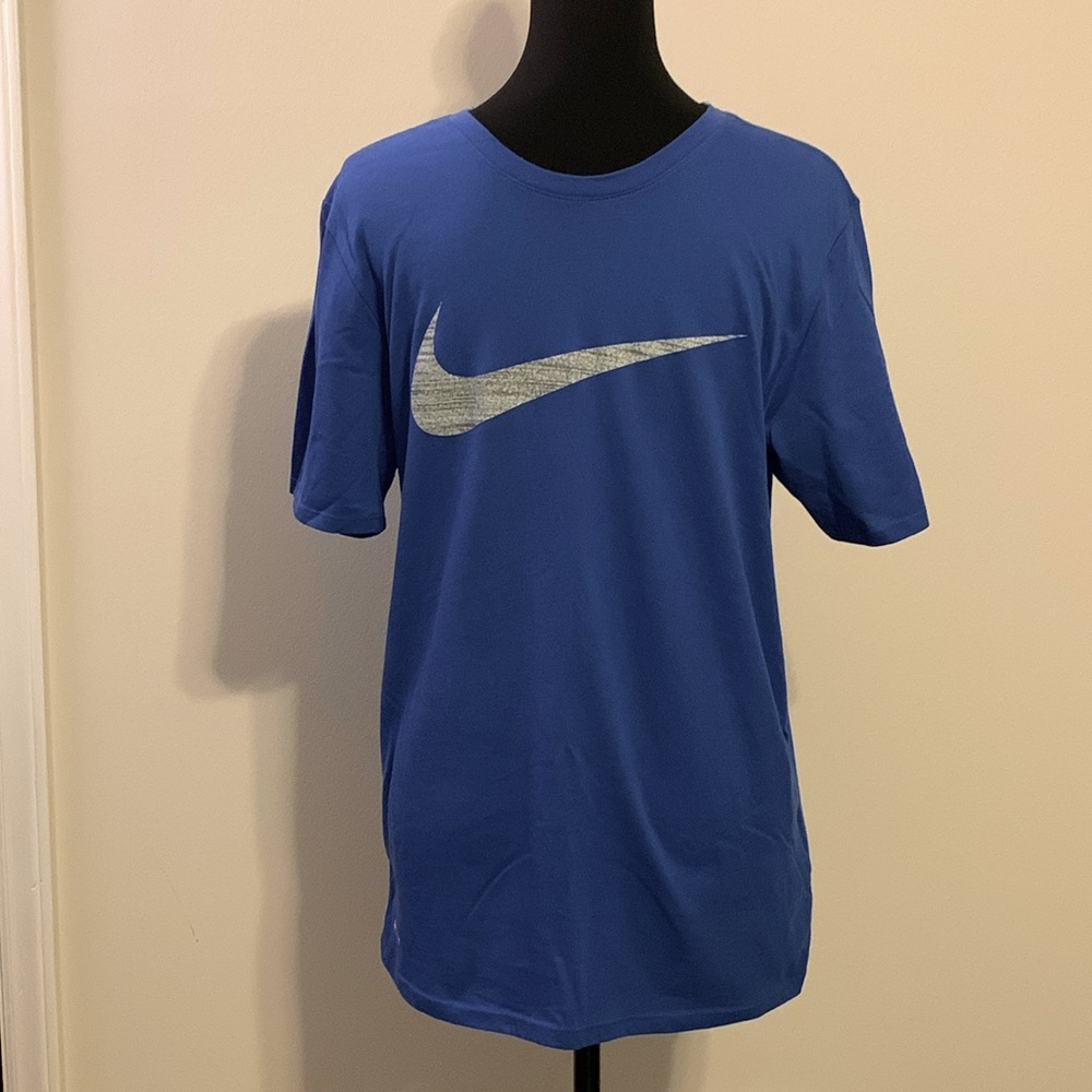 Men’s Nike T-shirt Dri-Fit | M